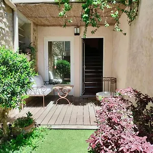 La Magnanerie Coloree. Appartement